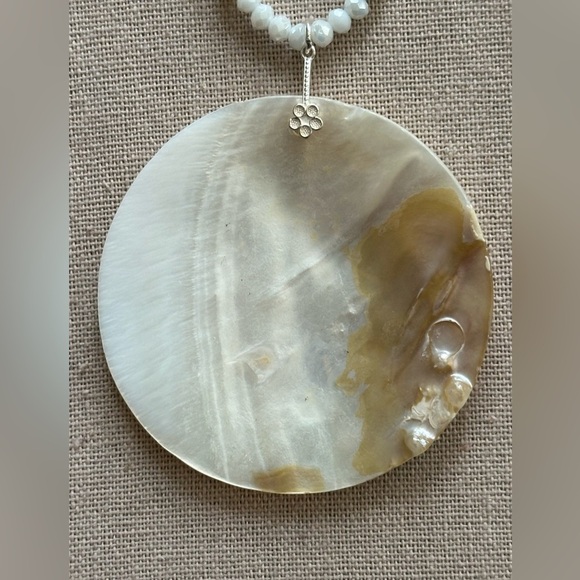 24 inch Mother of Pearl Necklace NWOT - Picture 13 of 16